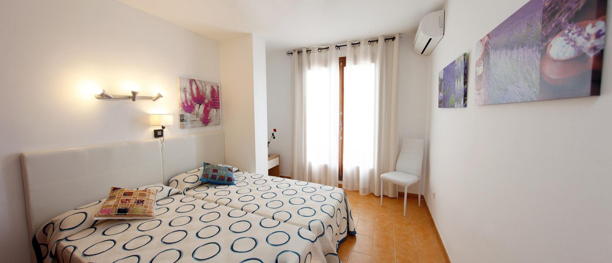 Typic Sandic Apartments Es Cana Zewnętrze zdjęcie